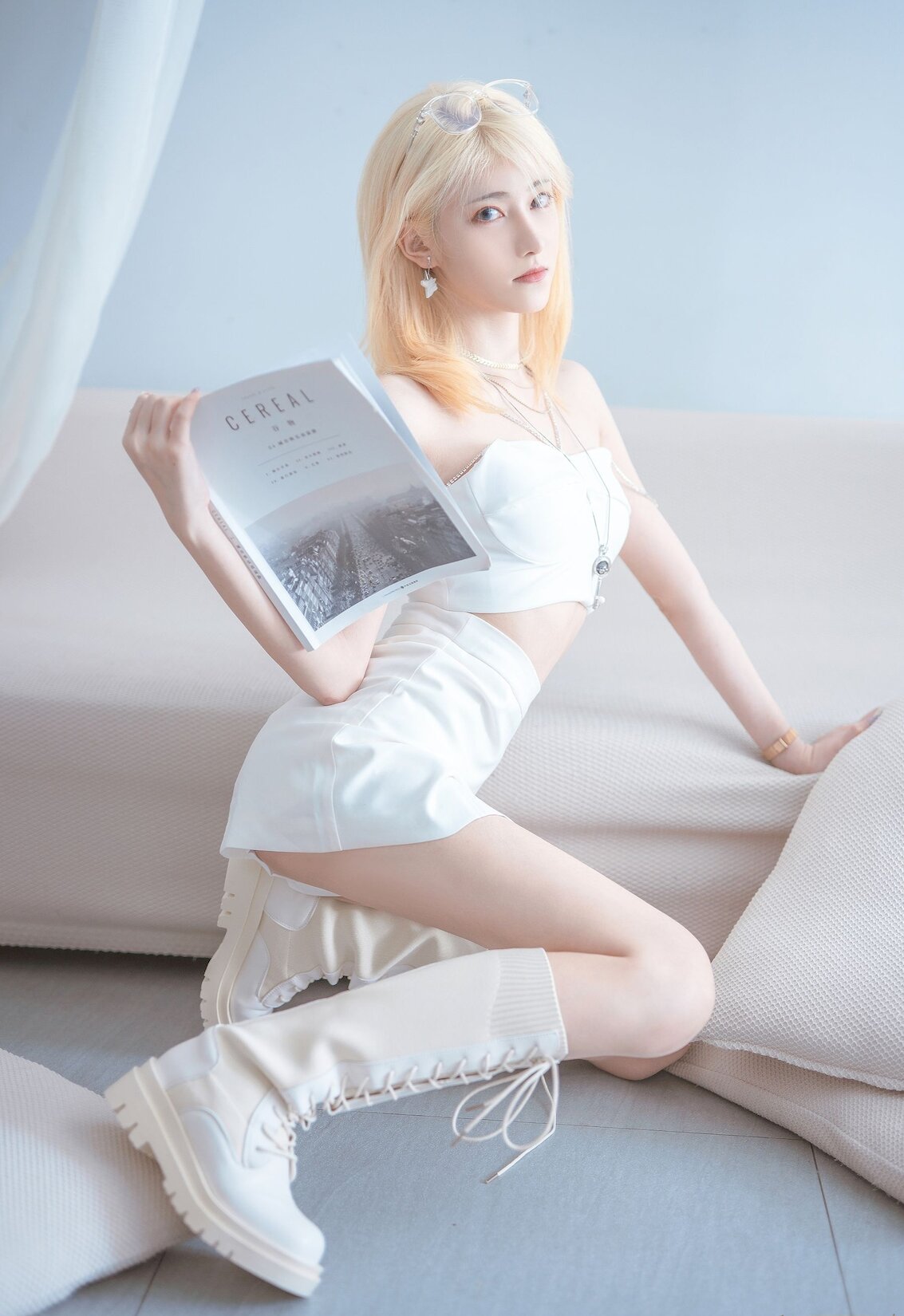 Momoko ] [Coser coserӰ Ʒͼ ģ ɫְҵװ/9P P.1 